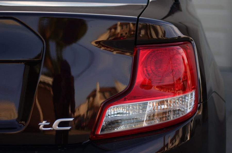 Детали экстерьера Scion tC 2011 года  (фото 38 из 68)